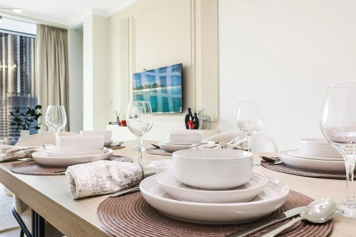 First Class 2Br Iconic Burj Khalifa View Dubai Apartment